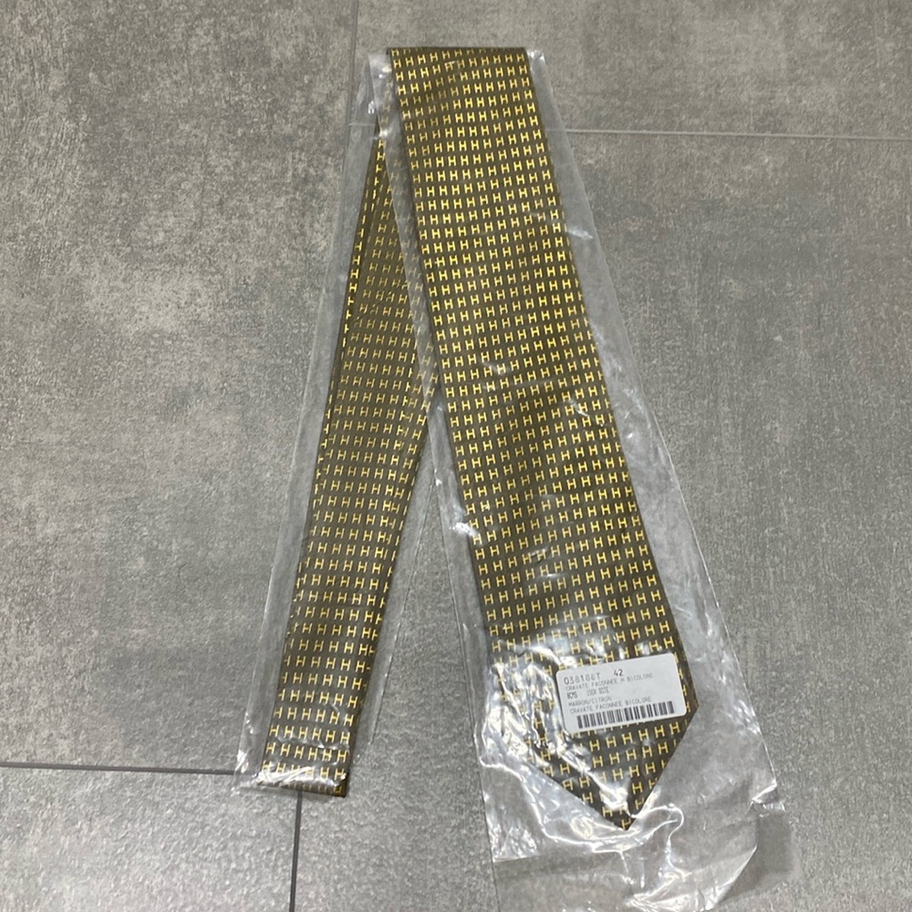 BNWT Authentic Hermes Faconnee H Tie